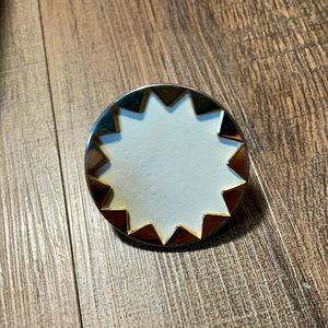 House of Harlow Sunburst Cream Leather in Size 5